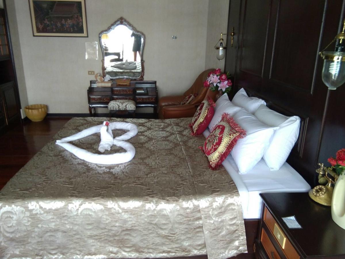 โรงแรมเพชรเกษม แกรนด์ สุรินทร์ ภายนอก รูปภาพ